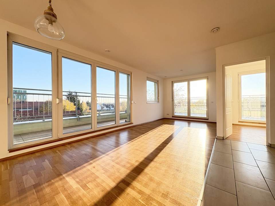 Penthousewohnung - Niedrigenergiehaus in der Engelsdorferstraße, absolute Ruhelage &amp; Ganztagssonne!