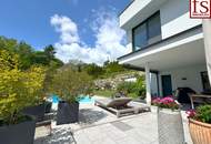 Exquisites Wohnhaus mit schönem Garten und Pool, Ruhelage mit Fernblick