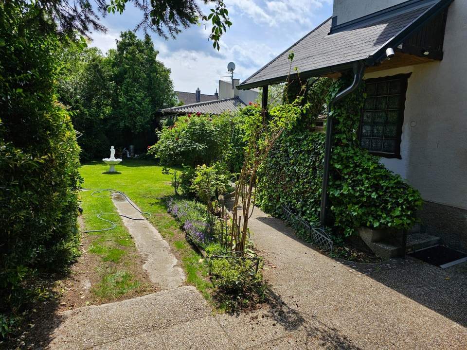 "Charmantes Ein- oder Zweifamilienhaus!"