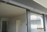 Schönes Wohnen in einer zwei Zimmer Wohnung mit ruhigem Balkon im Hof