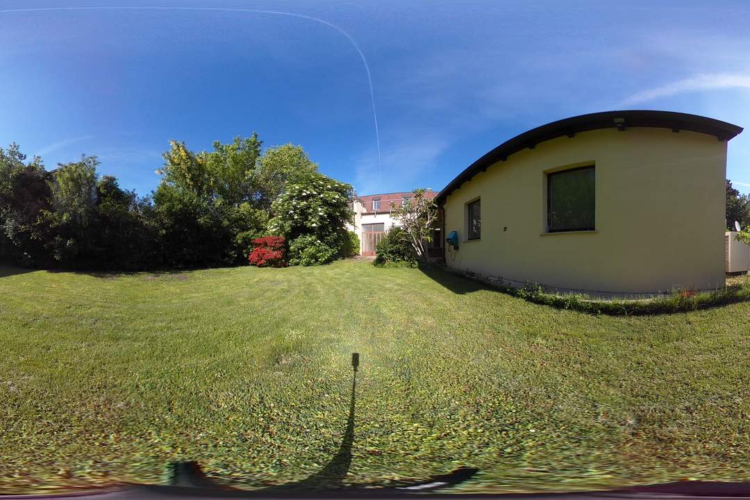 "Ein/Zwei/Dreifamilienhaus mitten im Ortszentrum!"