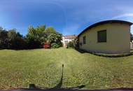 "Ein/Zwei/Dreifamilienhaus mitten im Ortszentrum!"
