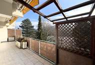 Eine helle, renovierungsbedürftige 3-Zimmer Dachgeschosswohnung &amp; PP // A bright, 3-room attic apartment in need of renovation &amp; parking //