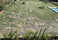 Das Badevergnügen ist schon da! 765 m² Baugrundstück mit Pool und Burgblick in Seebenstein