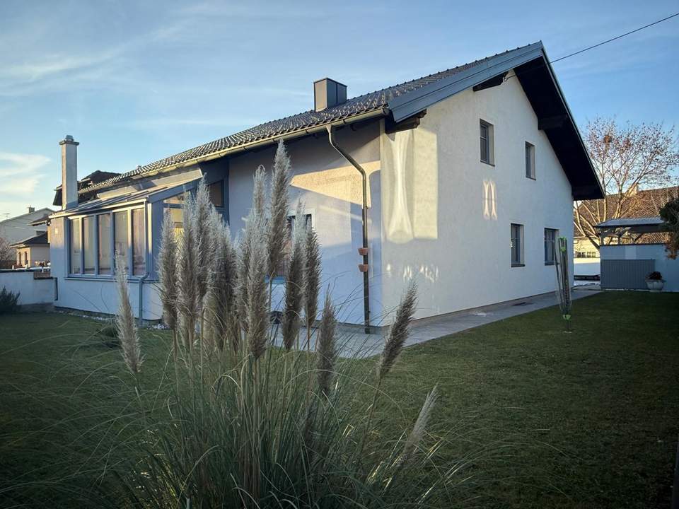 Schönes Einfamilienhaus mit Pool