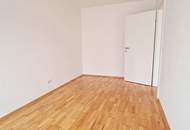 INNSTASSE, unbefristete 67 m2 Altbau, 2 Zimmer, Komplettküche, Wannenbad, Parketten, 3. Liftstock