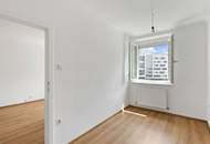 GRÜNER, UNVERBAUBARER AUSBLICK - frisch RENOVIERTE 3 Zimmer Neuwohnung