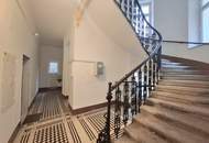 Top Lage!! Sanierungsbedürftige Altbauwohnung