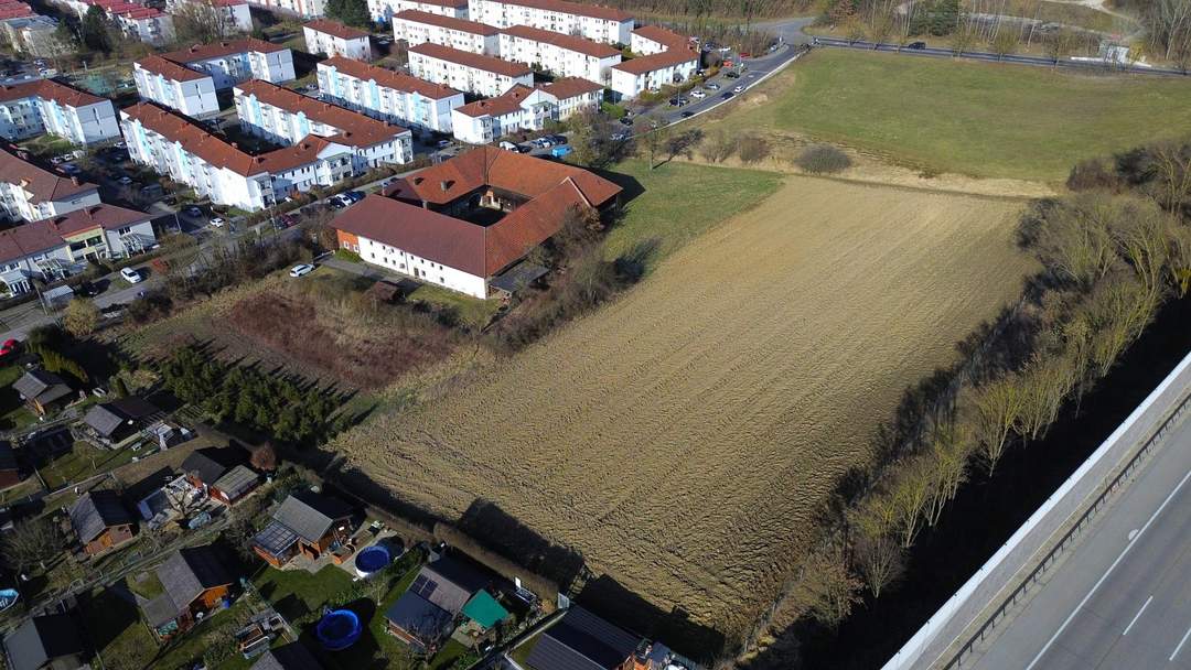Landwirtschaftliche Flächen &amp; Gutshof