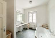 Exclusively furnished attic apartment near Votivpark / including parking space!