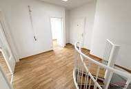 Schöne Dachgeschoßmaisonette mit Terrasse und Wienblick und 2 Garagenplätzen (Stapelparker) (Mietbeginn 01.08.2026)