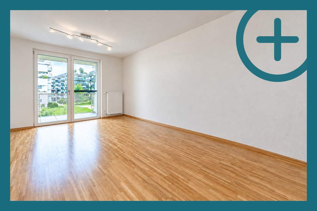 Pool inklusive: Moderne Neubauwohnung mit Loggia