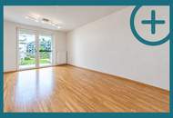 Pool inklusive: Moderne Neubauwohnung mit Loggia