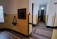 Stilvolle Altbauwohnung mit viel Licht in zentraler Lage!