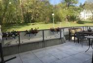 Gartenwohnung mit unverbaubarem Waldblick - unbegrenzter Nutzung von Hallenbad, Sauna, Turnsaal