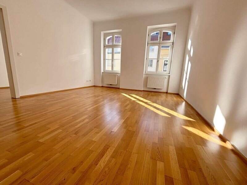 Zauberhaft! Zwei Zimmer Altbauwohnung Nähe U3 Kardinal Nagel Platz