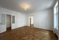 Repräsentatives Altbaubüro in der Wiener Innenstadt // Prestigious Office in a Historic Viennese Building in Vienna’s City Centre //