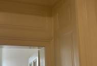 Coole, helle Altbauwohnung- NEU Saniert, 2 Min. zu Fuß zur U6- ProvisonsFREI