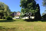 LANDHAUSVILLA mit Pool in Grünruhelage - 7 Zimmer