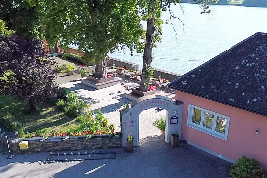 Landmotel und Restaurant in Toplage an der Donau – Blick auf Maria Taferl inklusive!, Gewerbeobjekt-kauf, 3680 Melk