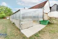 Saniertes Landhaus in Einzellage mit 6.961 m² Grund, Wirtschaftsgebäuden und Werkstätten