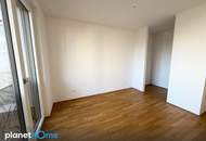 Topwohnung mit großem Balkon – neuwertig, stilvoll, mit Garage – Raumwunder