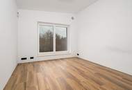 Baumeisterhaus in ökologischer Bauweise, Naturgarten, Photovoltaik