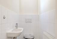 Die HAINBURG: Sonnig-südliches Altbauflair im 2. Liftstock - BALKON möglich!