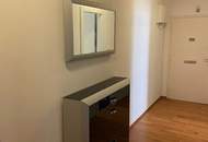 Exquisit voll möbliertes Apartment mit Balkon in zentraler Lage!