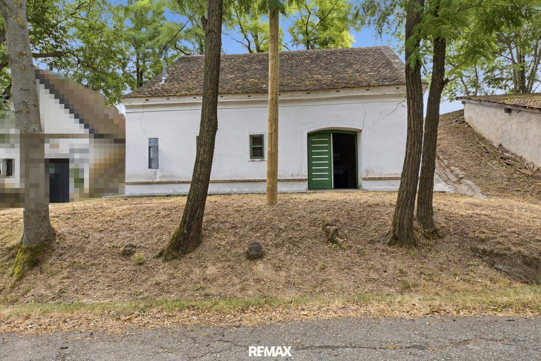 Charmantes Weinpresshaus mit Weinkeller in Minichhofen – Idyllische Grünruhelage im sonnigen Weinviertel