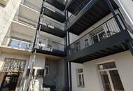 ++ LUXURY LIVING ++ TOP 1 + Exklusive Altbauwohnung mit großer Terrassen-Gartenfläche + Frisch saniert