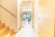 Natur trifft Design – Ihr neues Zuhause im energieautarken Holzhaus