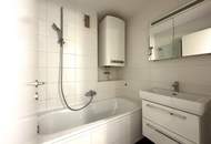 Großzügige und helle 2 Zimmer Wohnung im Dachgeschoss | ca. 63 m² | Klimaanlage | zzgl. PKW-Stellplatz | Friedrich Schiller-Straße