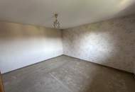 Wohnhaus mit viel Platz und Potenzial sucht neuen Eigentümer !