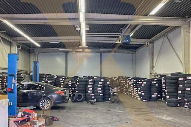 Lagerhalle mit 2 Rolltoren in Leonding zu vermieten!, Gewerbeobjekt-miete, 2.903,35,€, 4060 Linz-Land