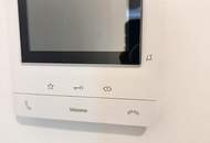 REDUZIERT! Top Lage! Neubau (2021) Dachgeschosswohnung mit Terrasse und Panoramafenster ++ Weitblick über Wien ++ Komplett Eingerichtet und Bezugsfertig ++ Dachgeschossneubau