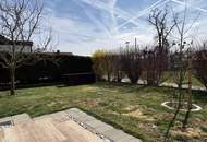 Moderne Doppelhaushälfte in schöner Siedlungslage mit Garten & Garage