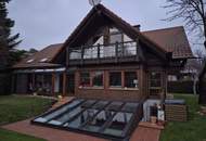 BEGEHRTE WOHNLAGE AM MÜHLWASSER: HOCHWERTIGES WOHNJUWEL ALS EINFAMILIENHAUS IN AUSGEZEICHNETER, SEHR RUHIGER WOHNLAGE MIT HALLENBALD, SAUNA UND FITNESSRAUM