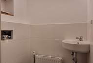 GERÄUMIGES EIN / ZWEIFAMILIENHAUS IN SONNIGER LAGE