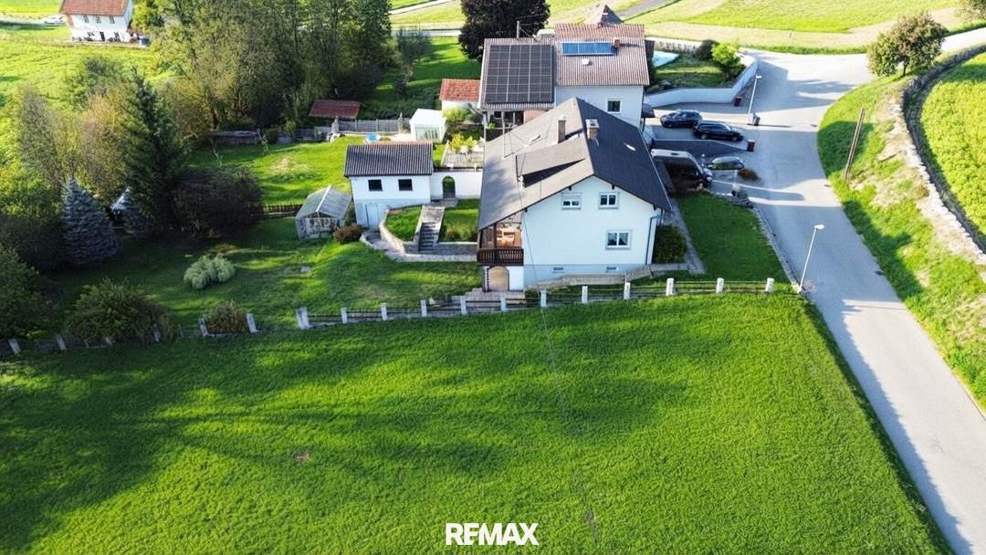 Gepflegtes Einfamilienhaus mit viel Potenzial, großzügigem Grundstück und sonnigen Wohnbereichen