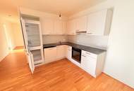 ## UBAHN Nähe - 3 Zimmer Wohnung # MIT KÜCHE #