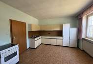 Renovierungsbedürftiges Haus mit schöner Aussicht und großem Potenzial