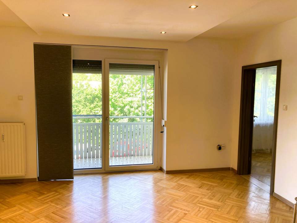 4-ZIMMER-WOHNUNG mit BALKON - ruhige &amp; zentrumsnahe Lage