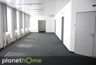Ein helles Büro mit Klimagerät macht die Arbeit zum Vergnügen