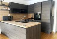 Modernes Wohnen: Doppelhaushälfte mit Doppel-Carport