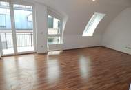 PROVISIONSFREIE, TRAUMHAFTE, SEHR GEPFLEGTE 2-ZIMMER-BALKONWOHNUNG IN TOPLAGE IM ZENTRUM