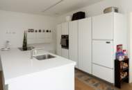 Exklusiver Bungalow mit Pool auf großem Grund!