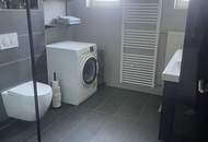 Top modernisiertes, Ein - Zweifamilienhaus, voll unterkellert, mit zwei separaten Eingängen