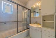 Sonniges Stadthaus mit Terrassen, Garage und Gartenidylle in Hollabrunn!