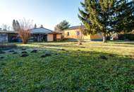 Kleines Haus mit großem Grundstück